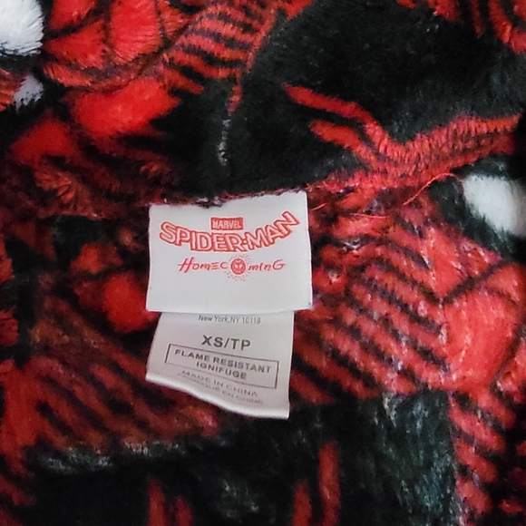 Spiderman robe - Picture 2 of 2